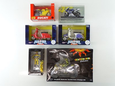 Lot 105 - A group of diecast motorbikes and mopeds by...