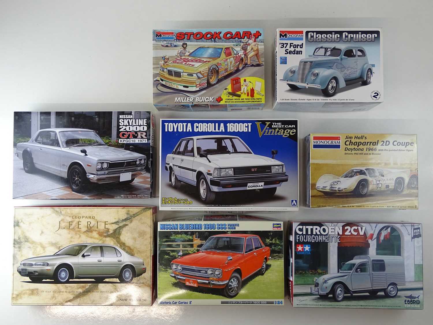 Lot 167 - A group of unbuilt 1:24 scale plastic car kits,...