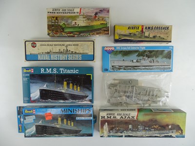 Lot 171 - A group of unbuilt 1:500/600/1200 scale...