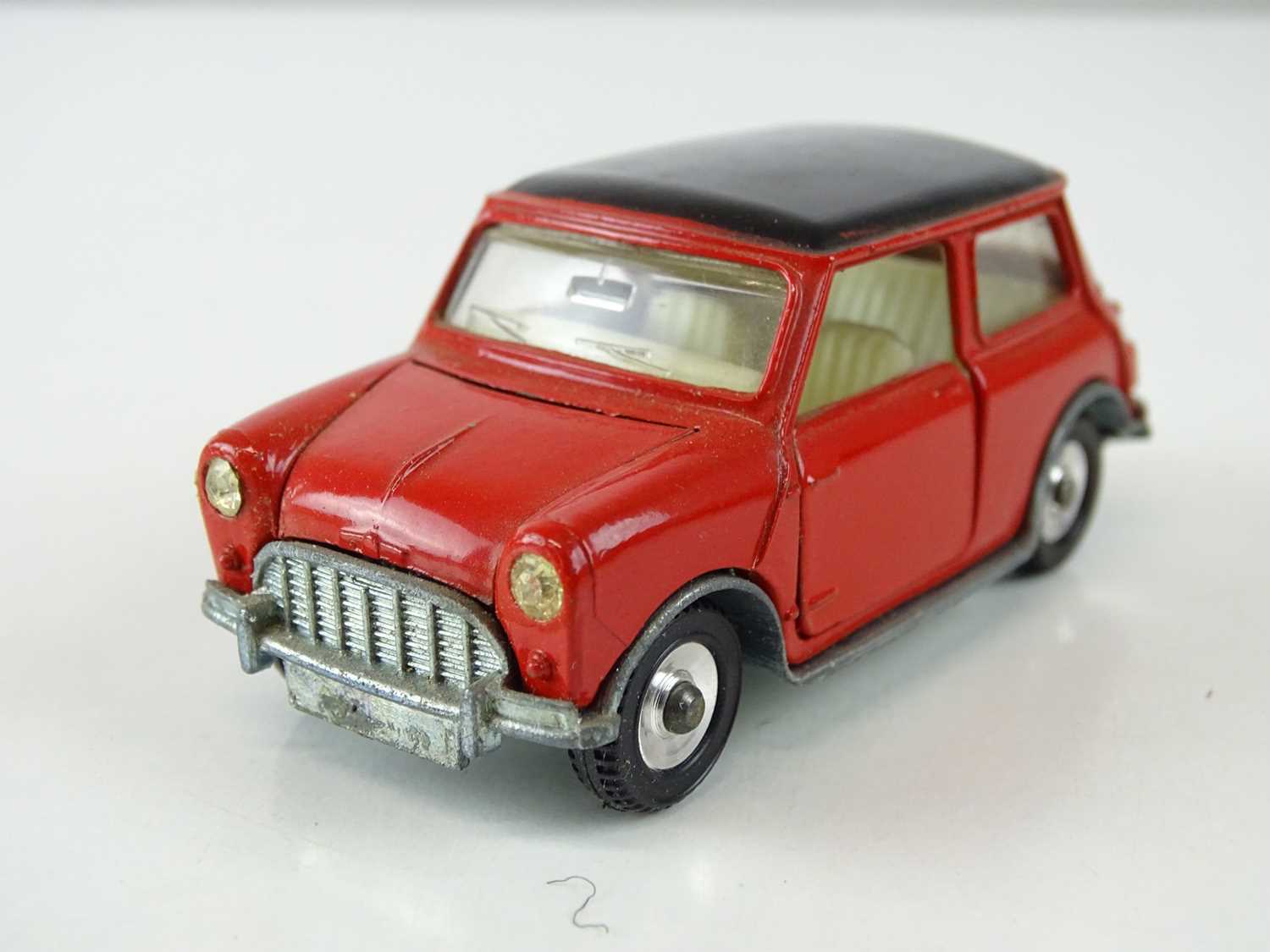 Lot 17 - A DINKY 183 Morris Mini-Minor (automatic) in...