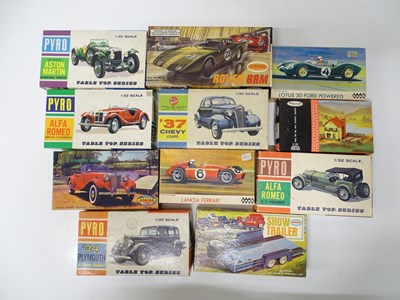 Lot 176 - A group of unbuilt/partially built 1:32 scale...