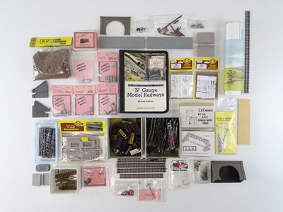 Lot 222 - A group of N Gauge wagons, track, kits and...