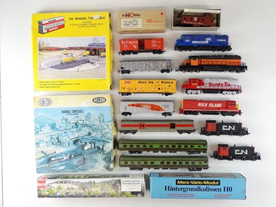 Lot 229 - A group of mostly unboxed HO Gauge American...