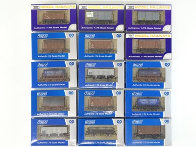 Lot 247 - A group of mixed OO Gauge wagons by DAPOL...