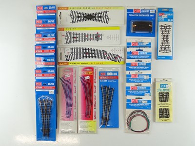 Lot 267 - A group of OO Gauge points and accessories by...