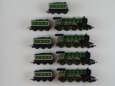 Lot 282 - A group of HORNBY OO Gauge class B12 steam...