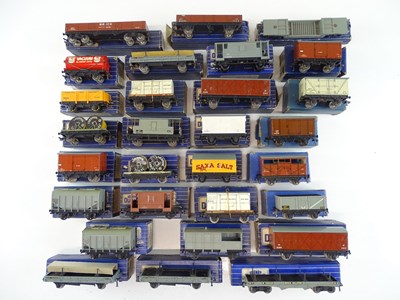 Lot 289 - A group of mixed 3-rail OO Gauge wagons by...