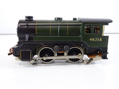 Lot 300 - A TRIX TWIN OO Gauge "The Pytchley" passenger...