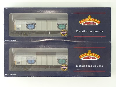 Lot 306 - A BACHMANN 37-601Z OO Gauge limited edition...