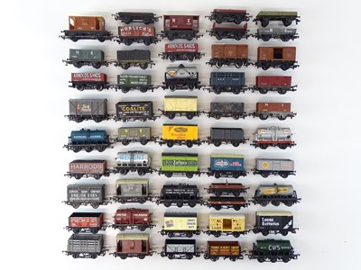 Lot 325 - A group of unboxed OO Gauge wagons by HORNBY...