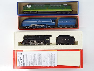 Lot 344 - A group of OO Gauge diesel and steam...