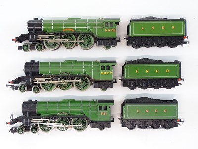 Lot 346 - A group of unboxed HORNBY OO Gauge Class A1...