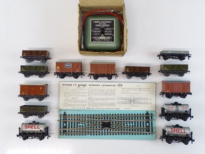 Lot 381 - A group of OO Gauge unboxed wagons by HORNBY...