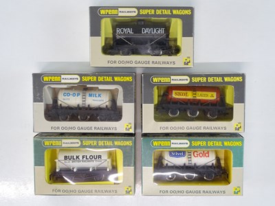 Lot 391 - A group of WRENN OO Gauge rarer wagons to...