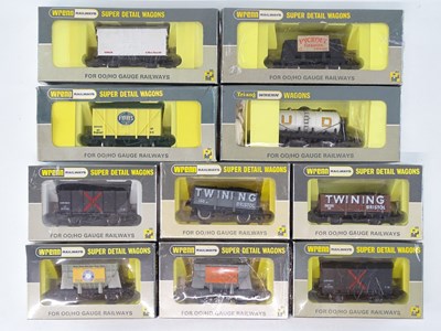 Lot 441 - A mixed group of WRENN OO gauge wagons - VG in...