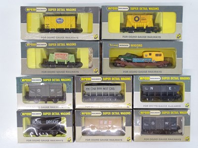 Lot 443 - A mixed group of WRENN OO gauge wagons - VG in...