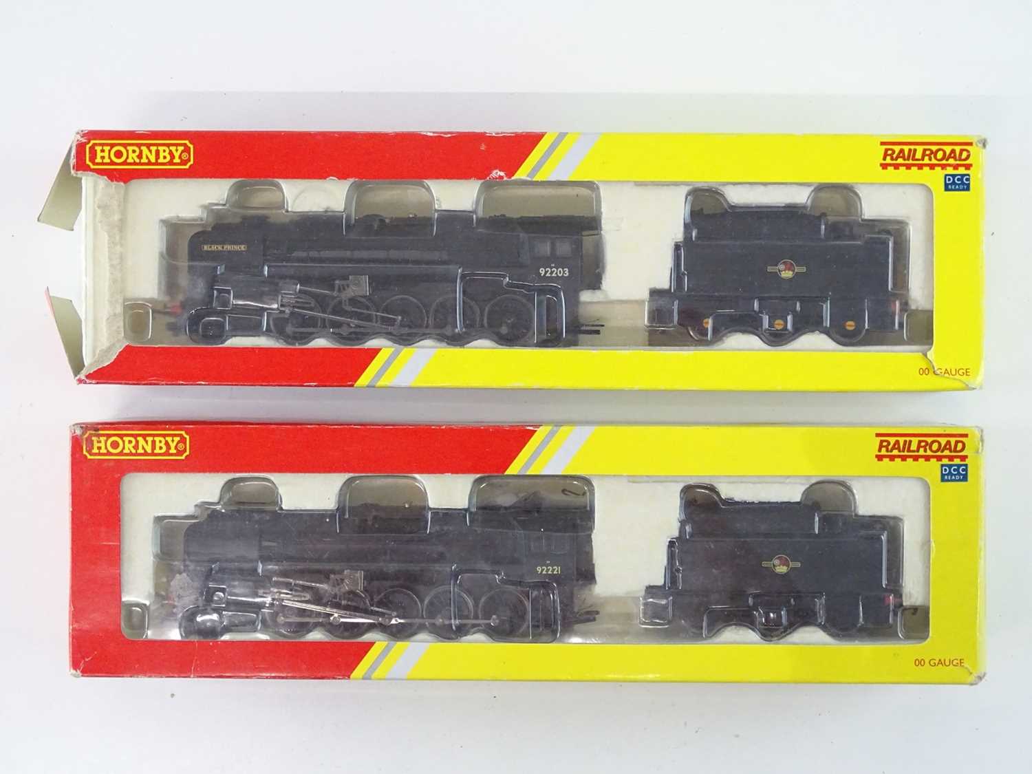 Lot 498 - A pair of HORNBY OO Gauge class 9F steam...