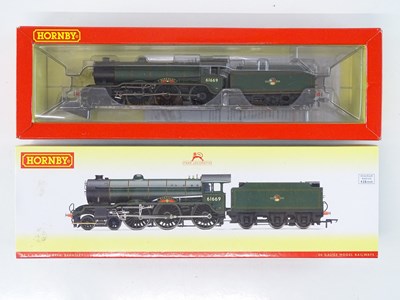 Lot 519 - A HORNBY OO Gauge R3003 class B17/6 steam...