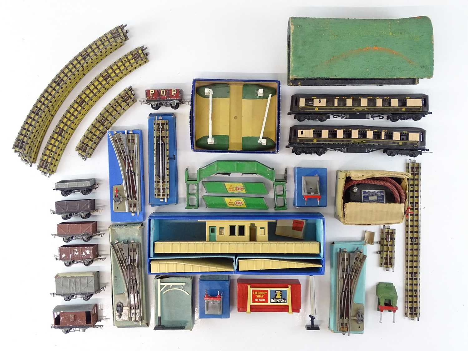 Lot 527 - A group of OO Gauge rolling stock, track and...