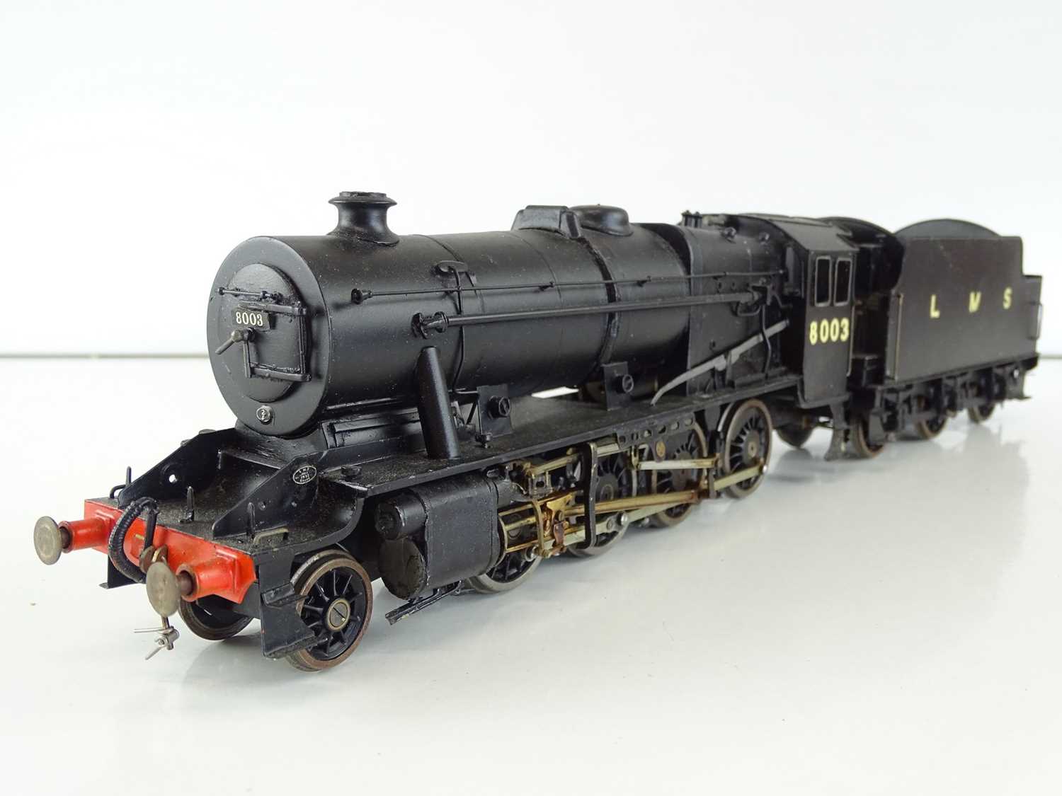 Lot 566 - A kit built finescale O Gauge class 8F 2-8-0...