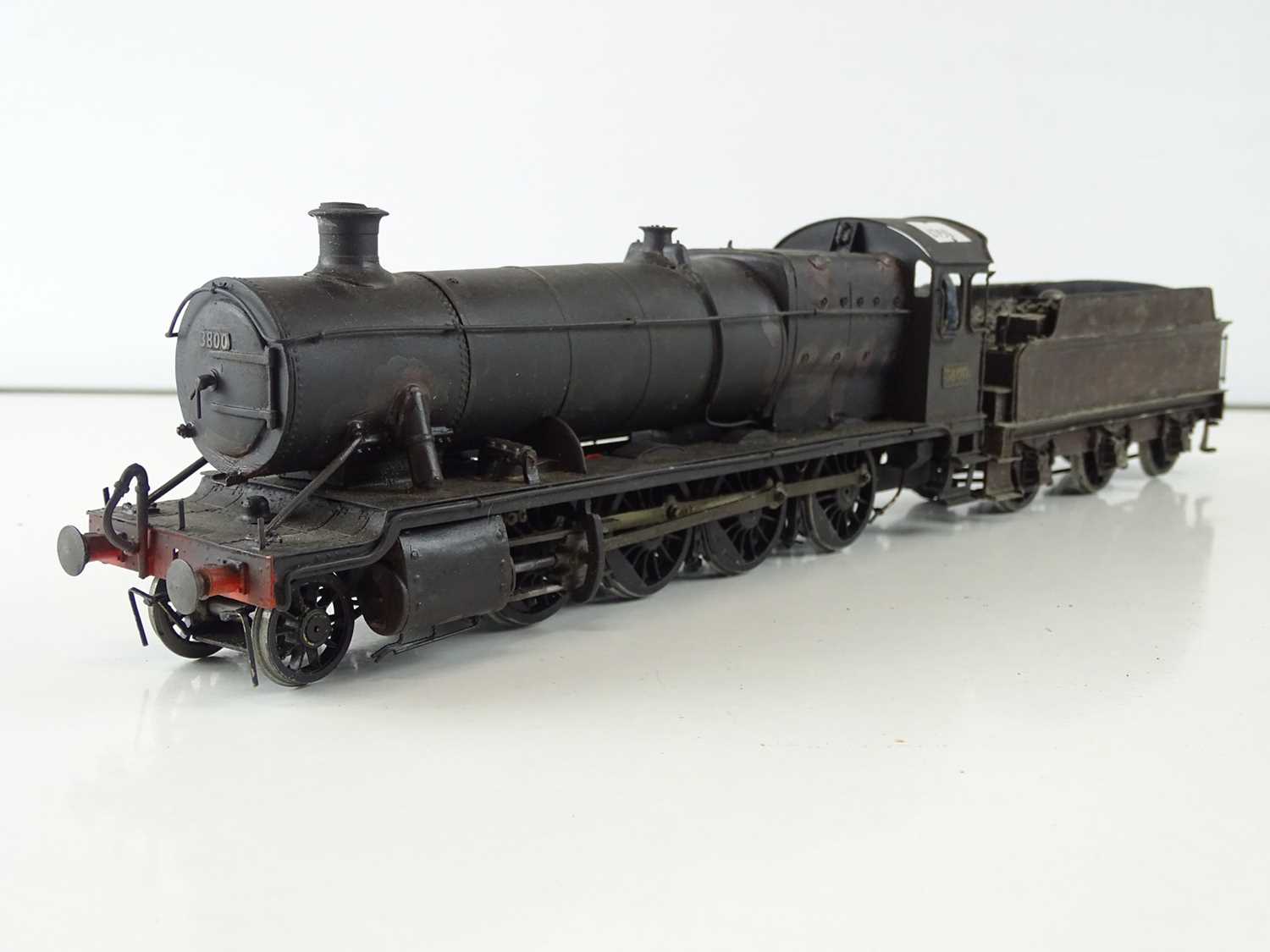 Lot 569 - A kit built finescale O Gauge class 28xx 2-8-0...