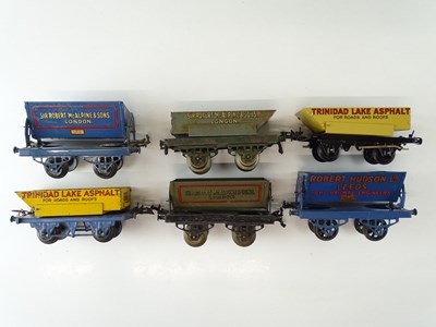 Lot 599 - A group of unboxed HORNBY O Gauge pre war No.1...