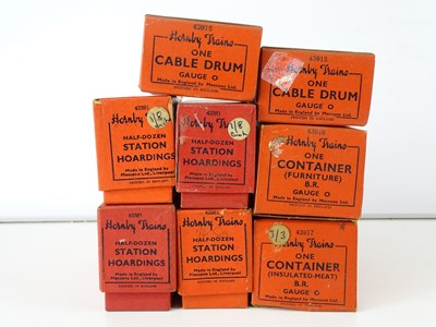 Lot 600 - A group of HORNBY O Gauge boxed accessories...