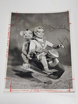 Lot 272 - STINGRAY, FIREBALL XL-5 (1960's) - (6 in Lot) -...