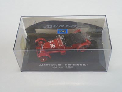 Lot 88 - A large quantity of 1:43 scale diecast...