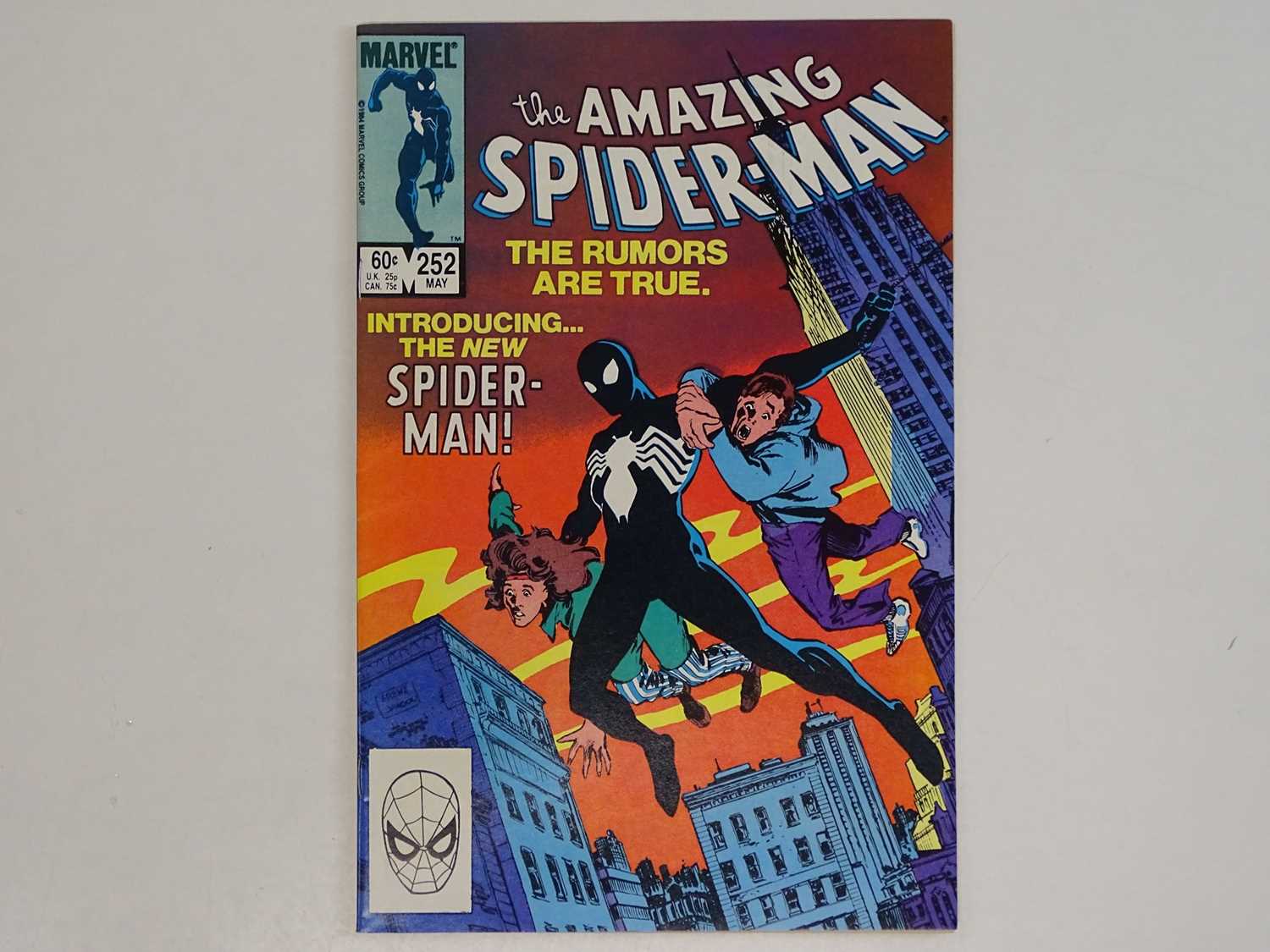Lot 428 - AMAZING SPIDER-MAN # 252 (1984 - MARVEL) -...