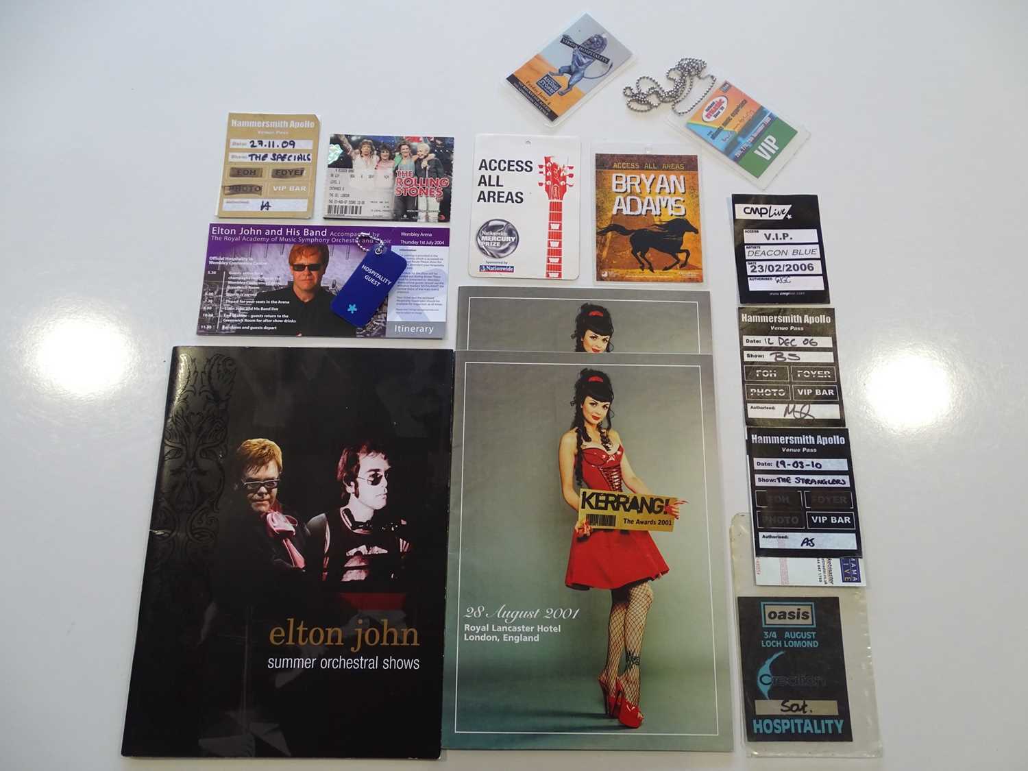 Lot 725 - VARIOUS CONCERT ITEMS - to include tickets,...