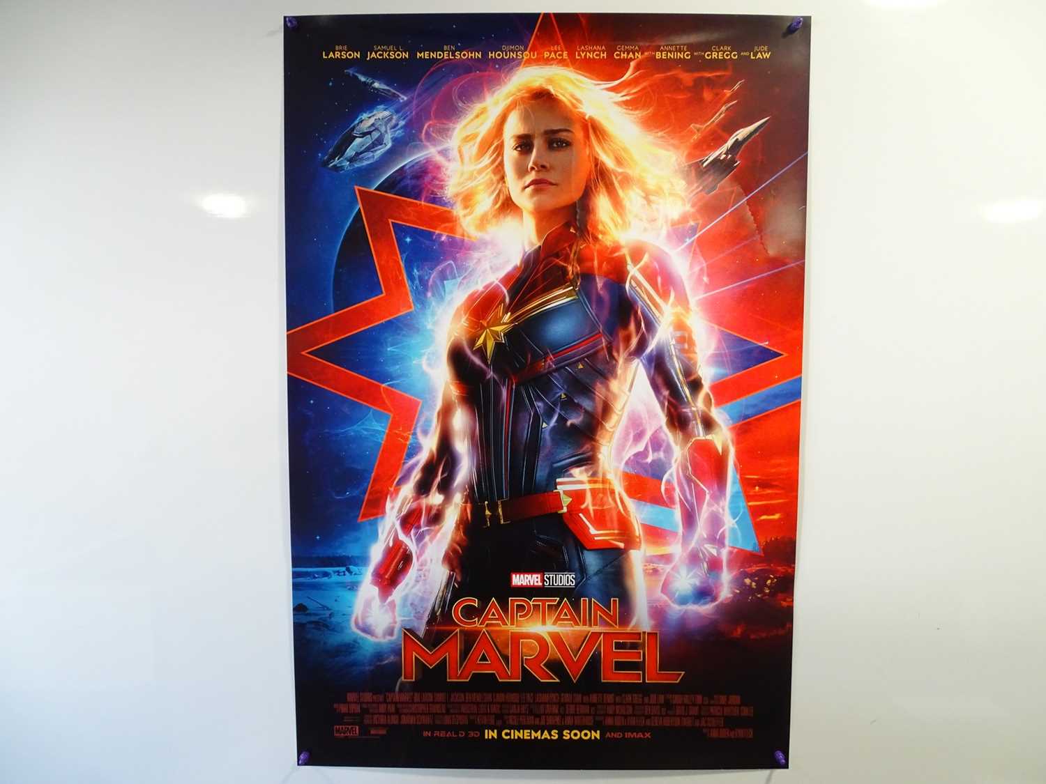 Lot 208 - CAPTAIN MARVEL (2019) / THOR : RAGNAROK (2017)...