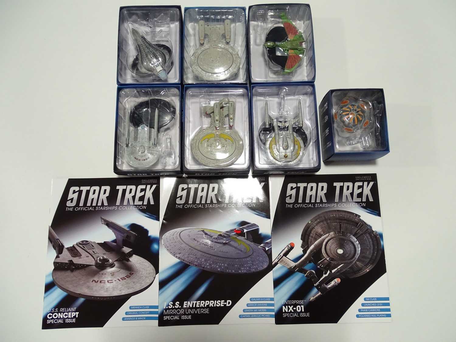 Lot 443 - A collection of EAGLE MOSS STAR TREK Starships...