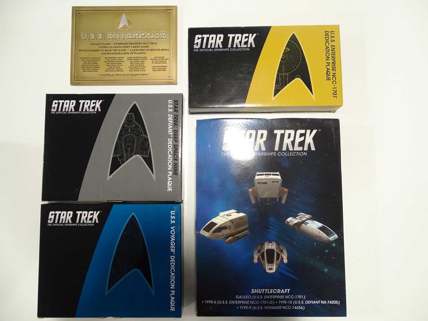 Lot 452 - A group of EAGLE MOSS STAR TREK Starships...