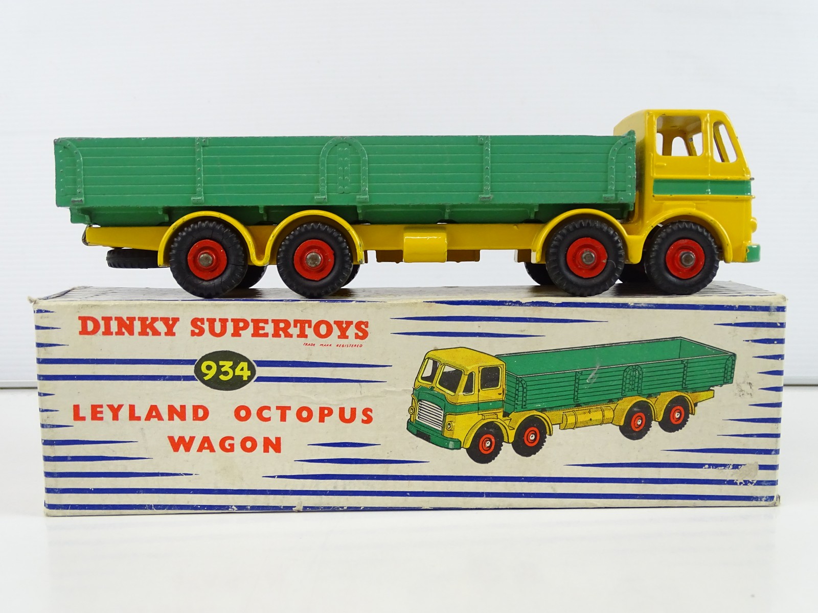 Dinky Toys GB N°934 - Camion Leyland Octopus Wagon Jaune (échelle 1:50)