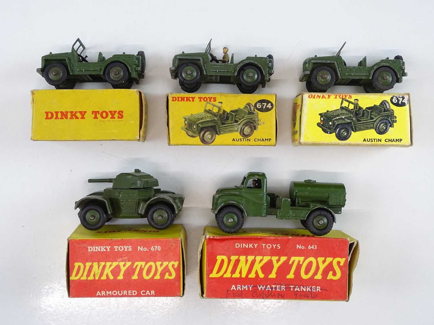 Lot 153 - A group of DINKY military vehicles