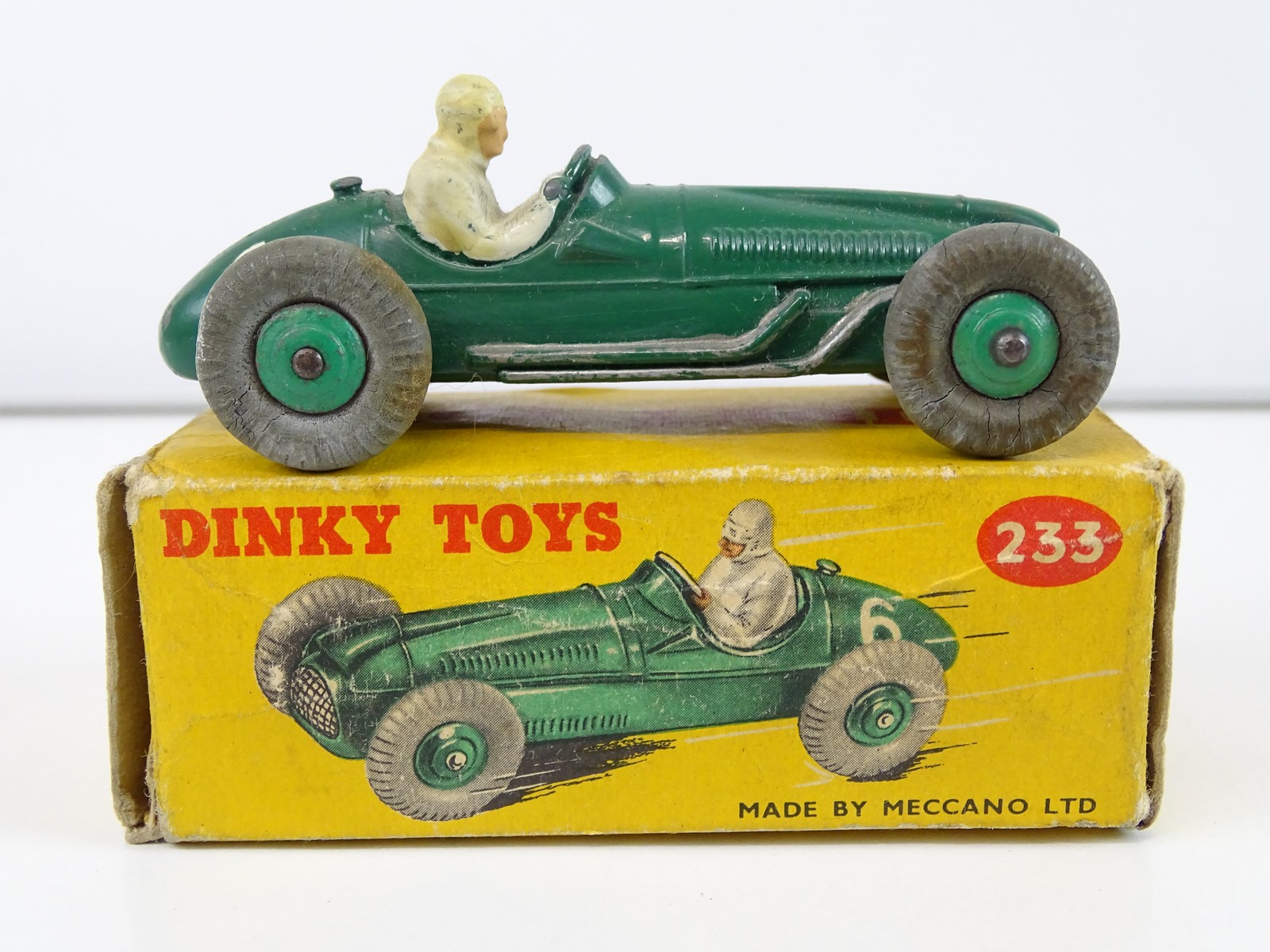 Lot 157 - A trio of DINKY racing cars comprising a 231