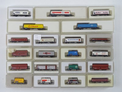 Lot 242 - A mixed group of MARKLIN Z gauge wagons - VG...