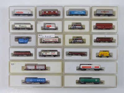 Lot 244 - A mixed group of MARKLIN Z gauge wagons - VG...