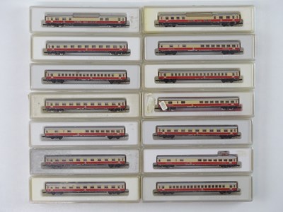 Lot 248 - A mixed group of MARKLIN Z gauge coaches all...