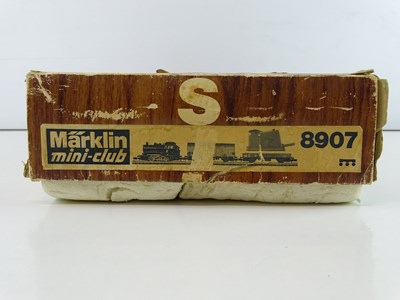Lot 260 - A MARKLIN 8907 Z gauge starter train set...