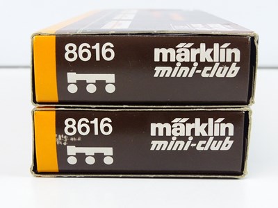 Lot 266 - A pair of MARKLIN Z gauge wagon packs...