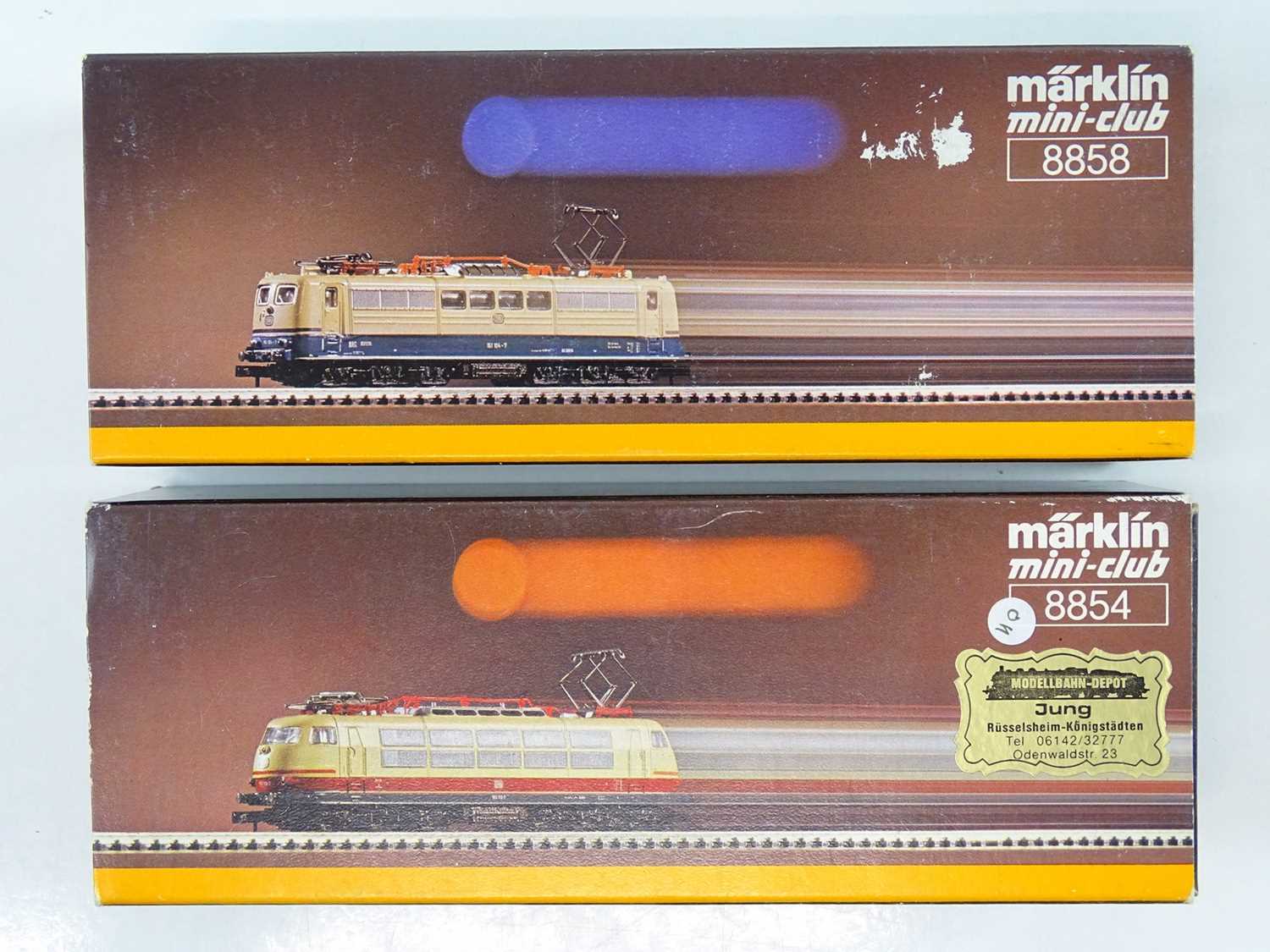 Lot 281 - A pair of MARKLIN Z gauge German outline...