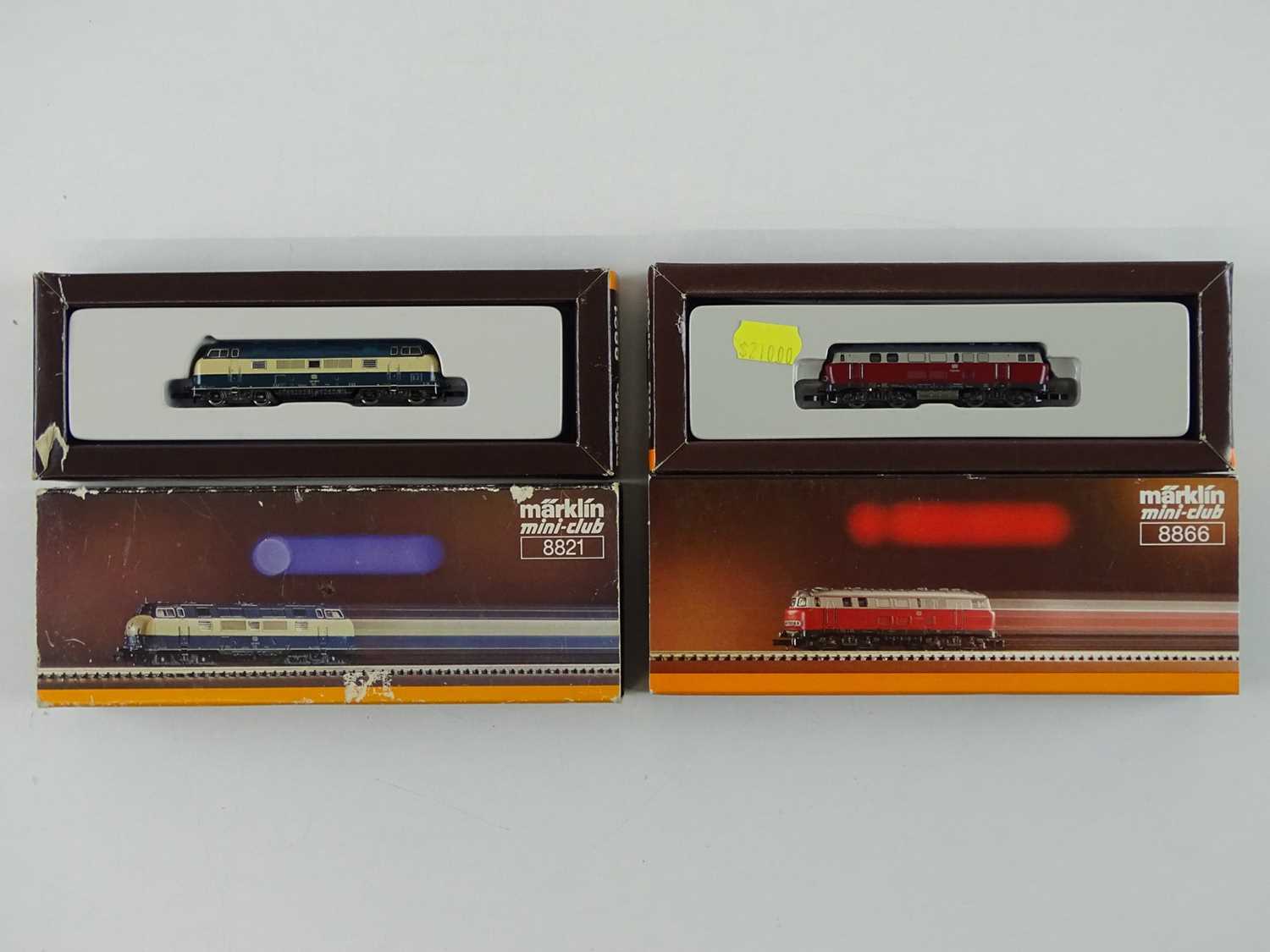 Lot 290 - A pair of MARKLIN Z gauge German outline...