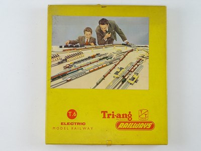 Lot 300 - A TRI-ANG TT gauge T6 Express Passenger Train...