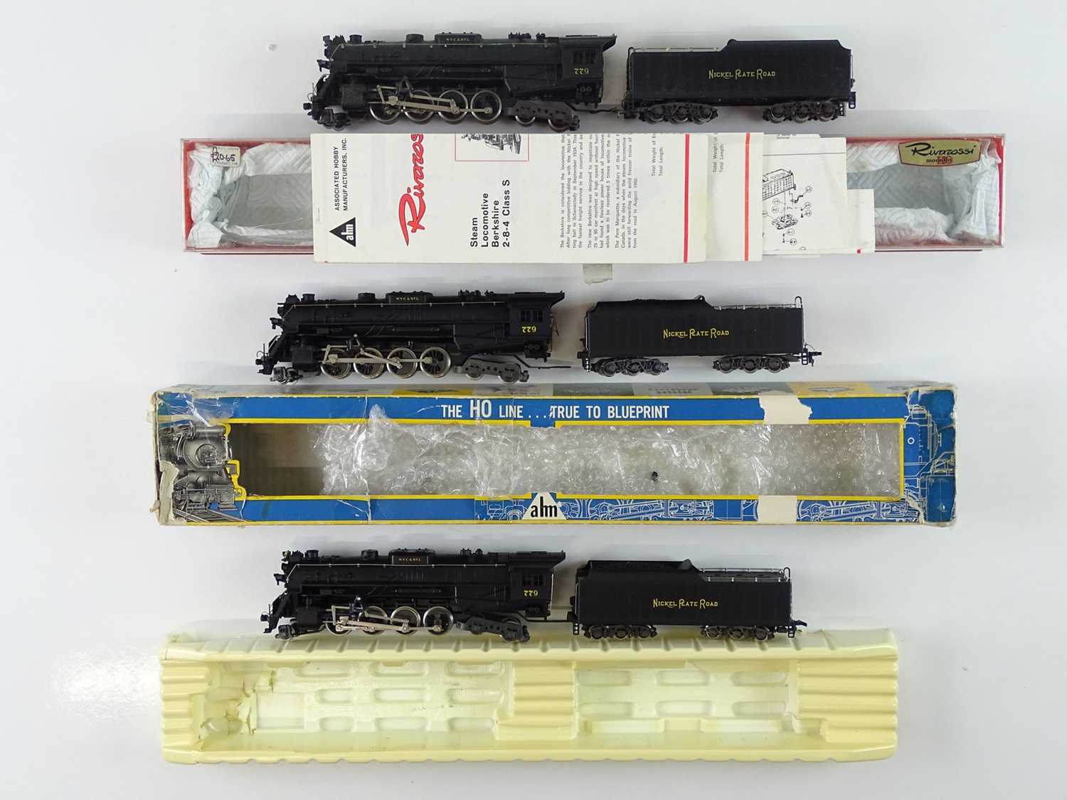 Lot 302 - A group of RIVAROSSI HO gauge American Outline...