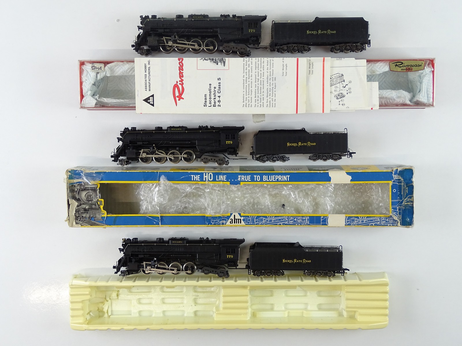 Lot 302 - A group of RIVAROSSI HO gauge American