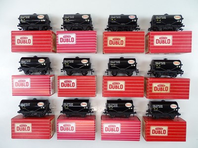 Lot 349 - A group of HORNBY DUBLO OO gauge Esso tank...