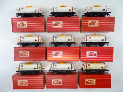 Lot 353 - A group of HORNBY DUBLO OO gauge ICI Chlorine...