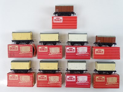 Lot 360 - A group of HORNBY DUBLO OO gauge Refrigerator...